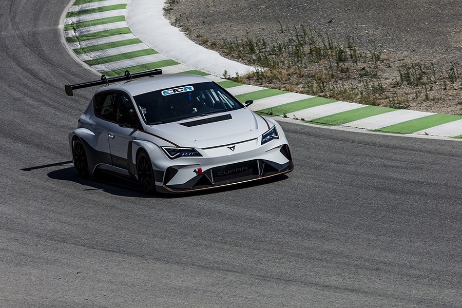 Jordi Gené tested the Cupra e-Racer at Castellolí