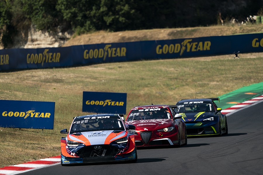 FIA ETCR Qualifying and Quarter Finals at Vallelunga